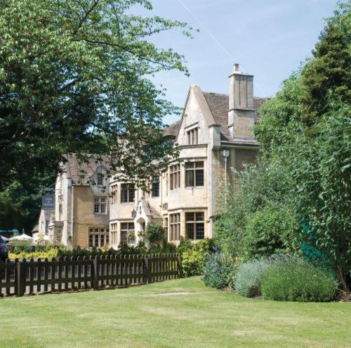 The Hare & Hounds Hotel Tetbury Exterior foto