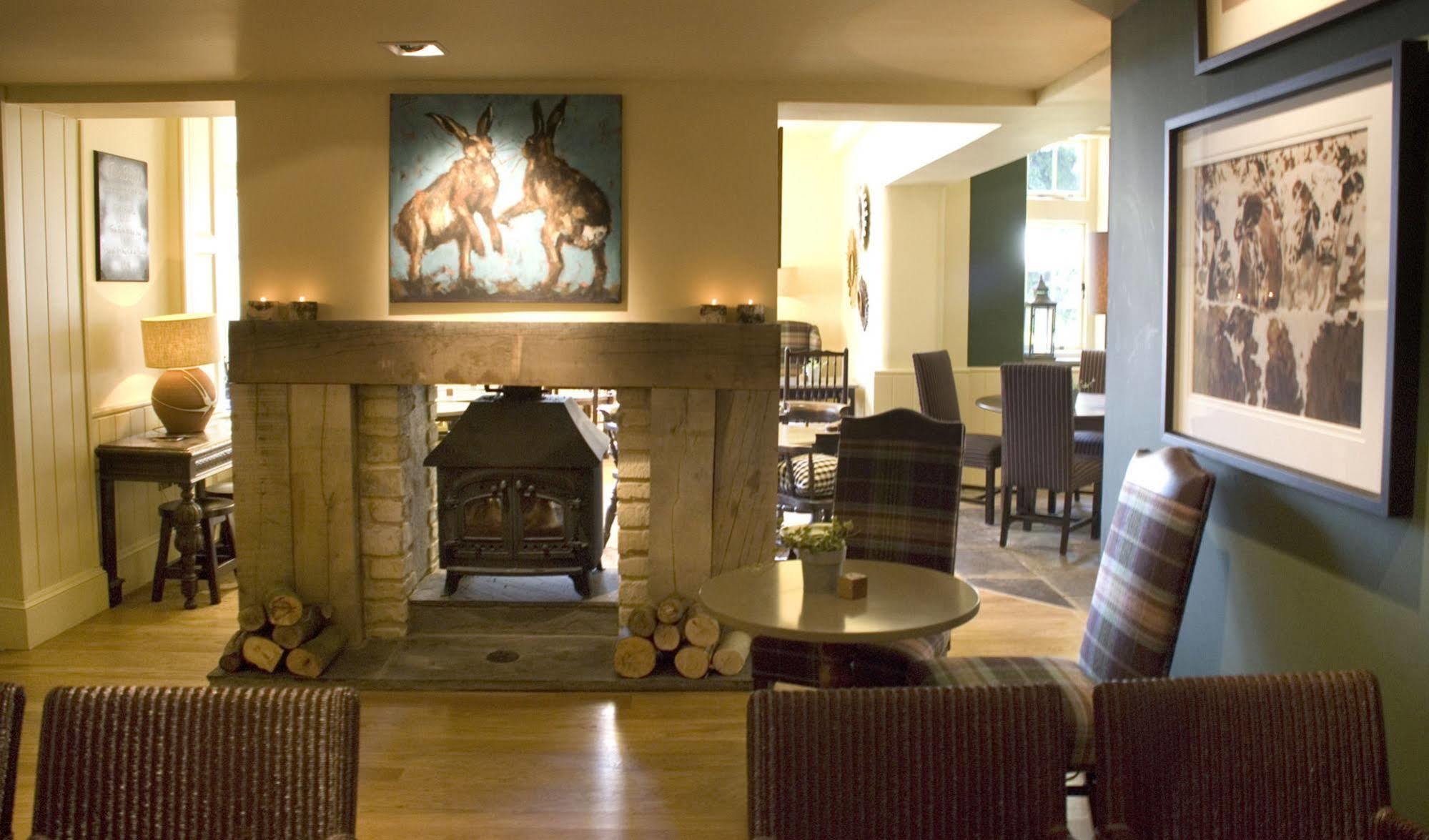 The Hare & Hounds Hotel Tetbury Exterior foto